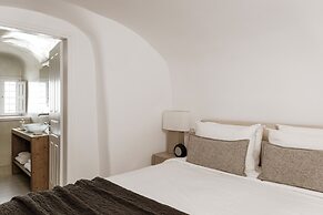 Aqua Luxury Suites