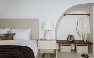 Aqua Luxury Suites