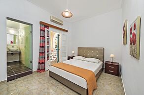 Alizea Villas & Suites