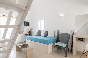 Bella Santorini