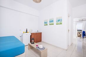 Bella Santorini