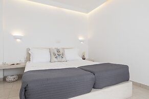 Bella Santorini