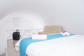 Bella Santorini