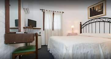 Hotel Camelot