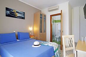 Stratos Hotel