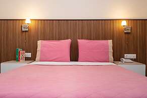 Stratos Hotel