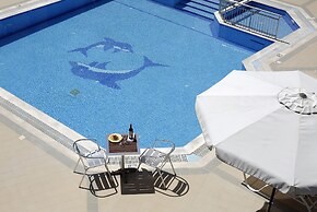 Stratos Hotel