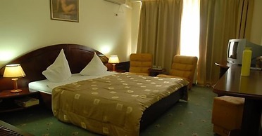 Delta 3 Hotel