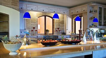 Villa Paradisa Guest House