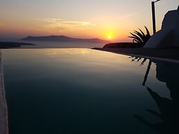 Adamant Suites