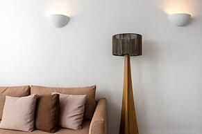 Adamant Suites