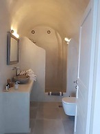 Adamant Suites