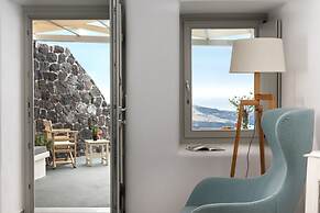 Adamant Suites