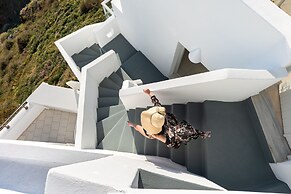 Adamant Suites
