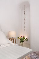 Adamant Suites