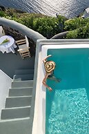 Adamant Suites