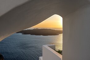Adamant Suites