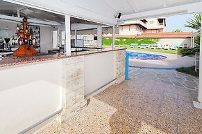 Hanioti Grandotel Hotel