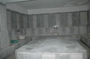 Arora Hotel