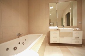 York Cove Hotel