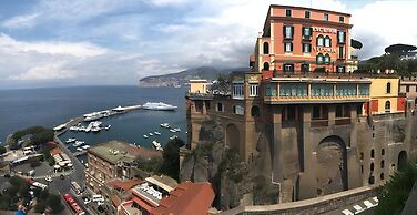 Palazzo Tritone & Abagnale