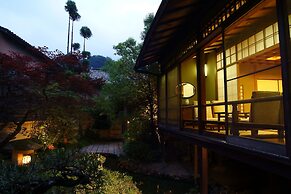 Nishimuraya Honkan