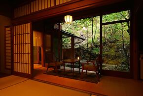 Nishimuraya Honkan
