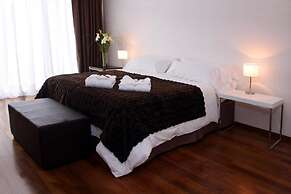 San Isidro Plaza Hotel
