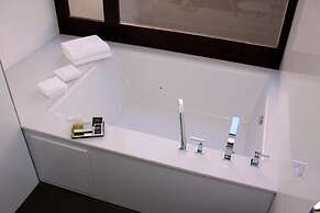 San Isidro Plaza Hotel