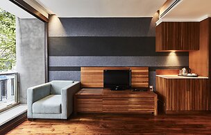 LUXX Langsuan Hotel