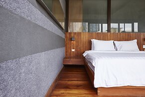 LUXX Langsuan Hotel