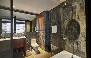 LUXX Langsuan Hotel
