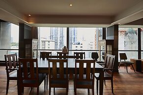LUXX Langsuan Hotel
