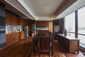 LUXX Langsuan Hotel