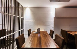 LUXX Langsuan Hotel