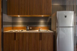 LUXX Langsuan Hotel
