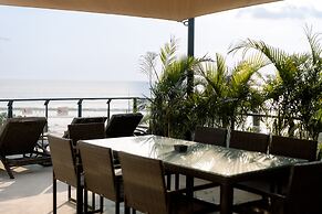 FuramaXclusive Ocean Beach, Seminyak, Bali