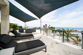 FuramaXclusive Ocean Beach, Seminyak, Bali
