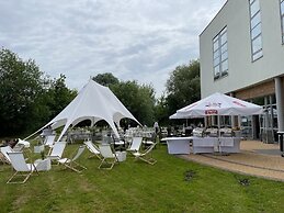 Hotel Victor Pruszków DeSilva