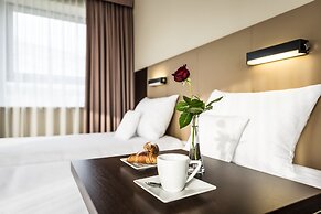 Hotel Victor Pruszków DeSilva
