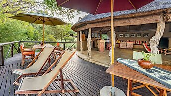 Umlani Bushcamp - Lodge