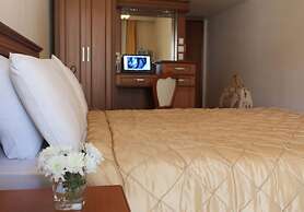 Famissi Hotel