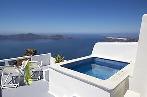 WhiteDeck Hotel