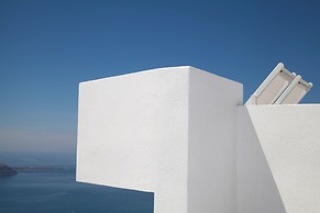 WhiteDeck Hotel