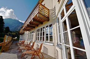Maloja Palace