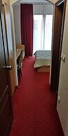 Elegance Hotel
