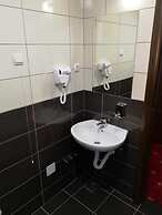 Elegance Hotel