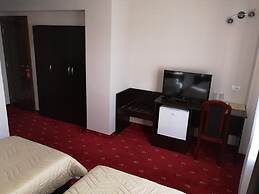 Elegance Hotel