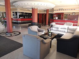 Elegance Hotel