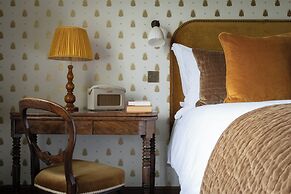 Dumbleton Hall Hotel